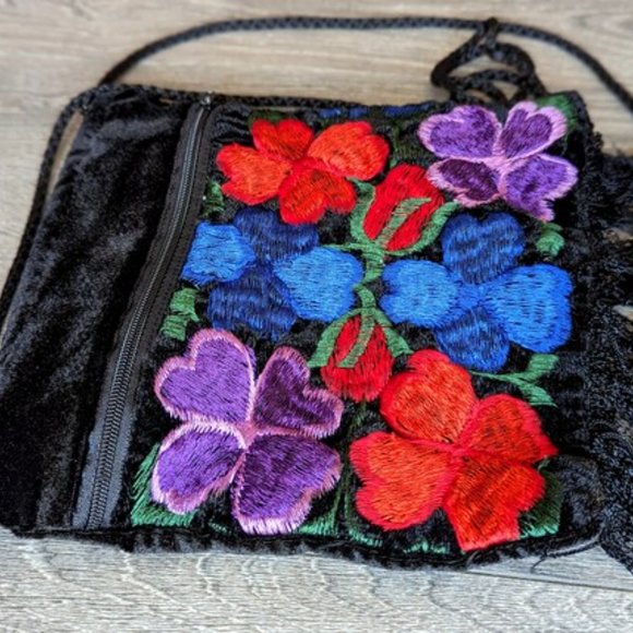VINTAGE 90s Embroidered Velour Purse Floral Embroidery Handmade Crossbody Bag - Picture 6 of 8